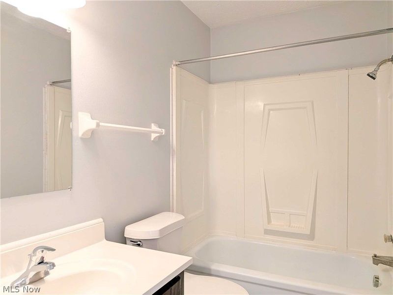 215 N Grant Boulevard, Minerva, OH 44657 Photo 9