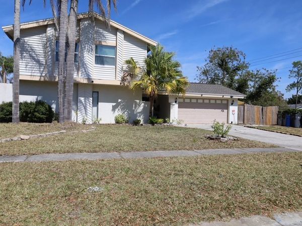 15401 DEERGLEN DRIVE, TAMPA, FL 33624