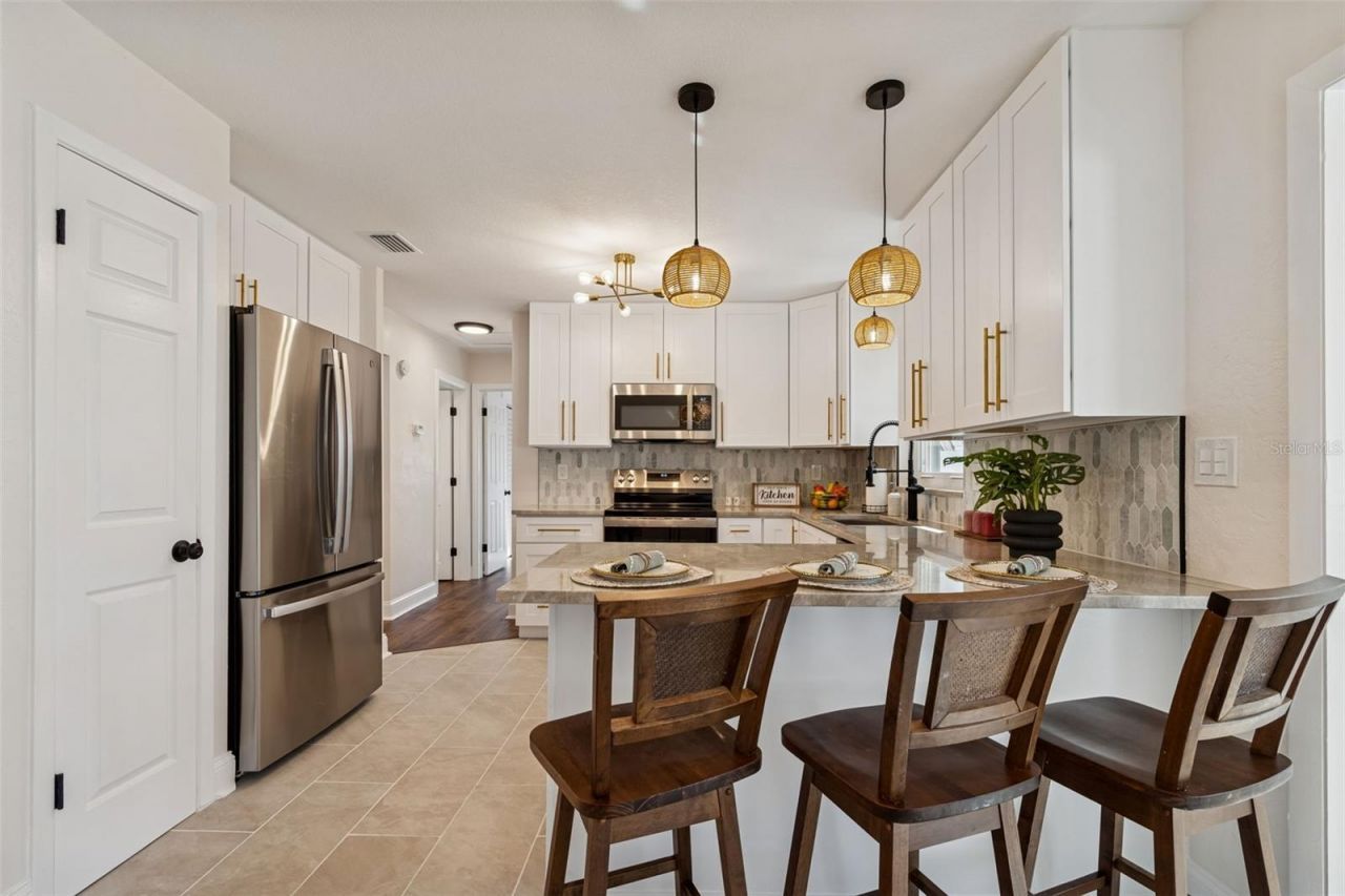 5682 46th Avenue N, Kenneth City, FL 33709 Photo