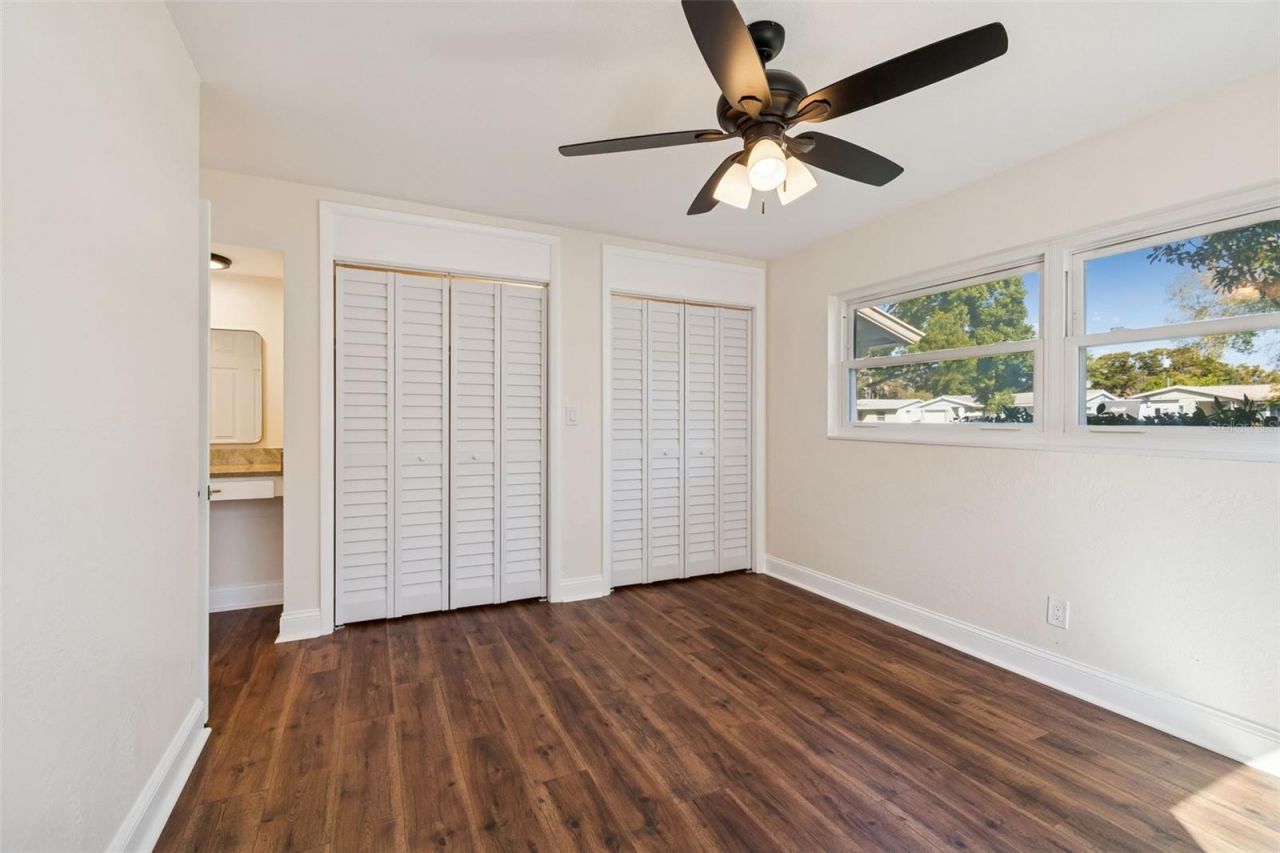 5682 46th Avenue N, Kenneth City, FL 33709 Photo