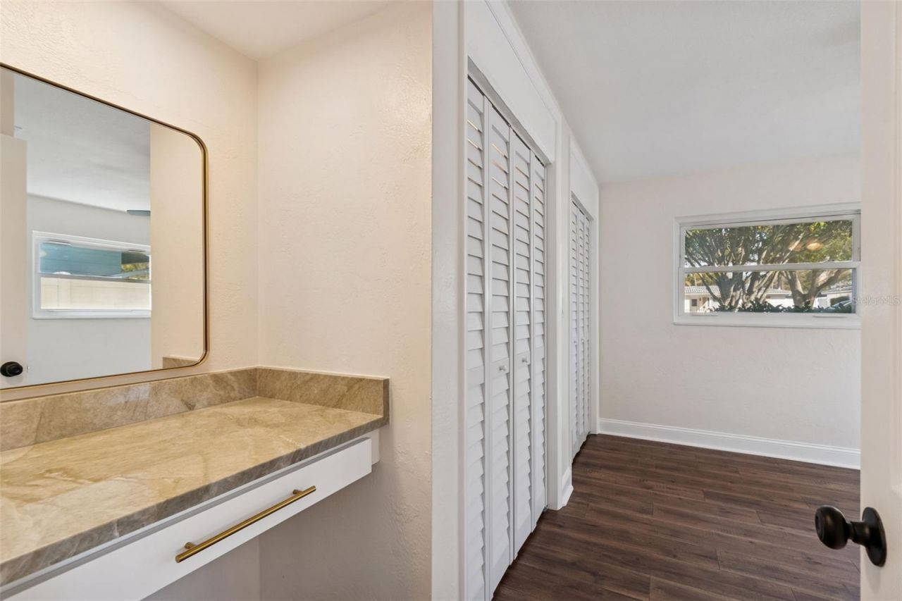 5682 46th Avenue N, Kenneth City, FL 33709 Photo