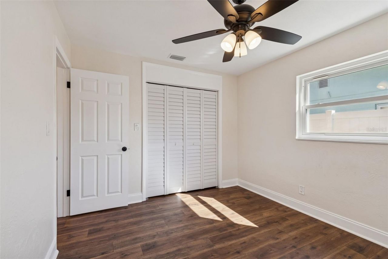 5682 46th Avenue N, Kenneth City, FL 33709 Photo