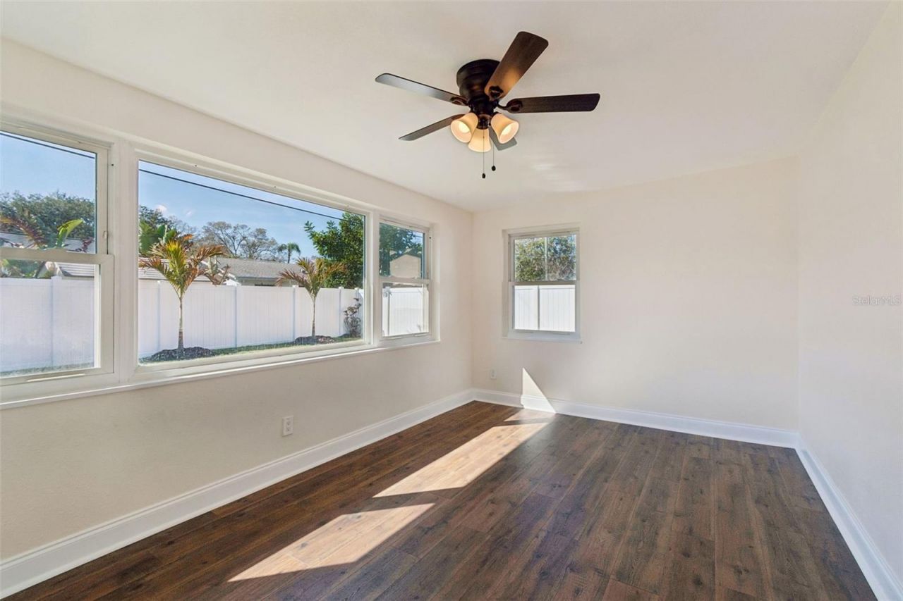 5682 46th Avenue N, Kenneth City, FL 33709 Photo