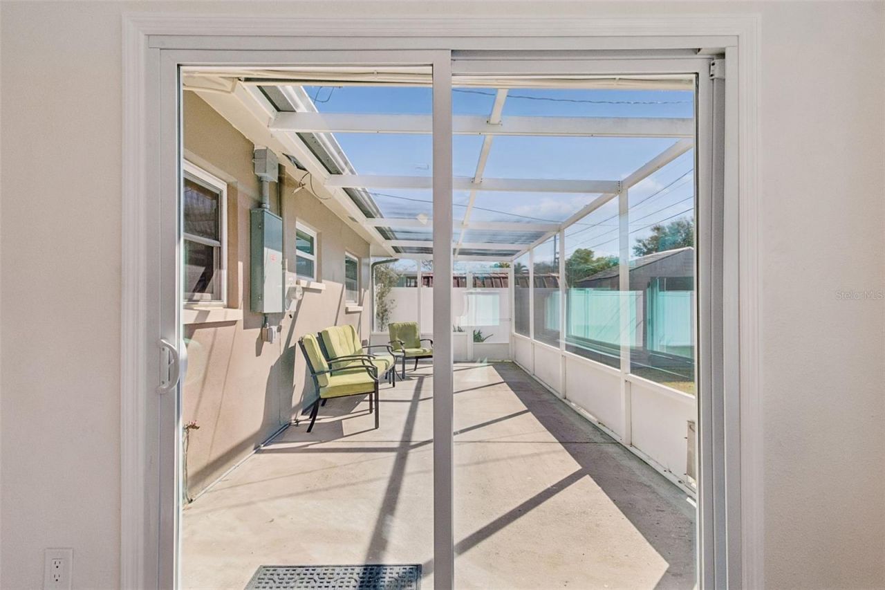 5682 46th Avenue N, Kenneth City, FL 33709 Photo