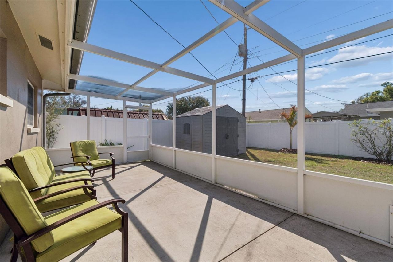 5682 46th Avenue N, Kenneth City, FL 33709 Photo