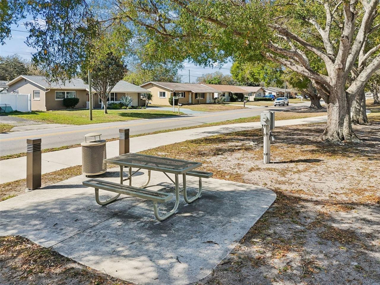 5682 46th Avenue N, Kenneth City, FL 33709 Photo