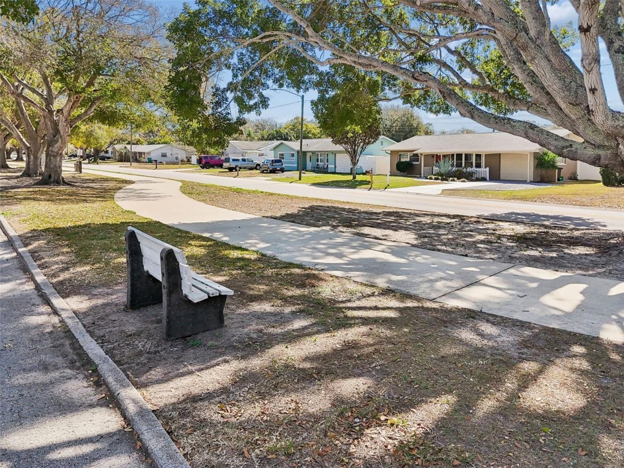 5682 46th Avenue N, Kenneth City, FL 33709 Photo