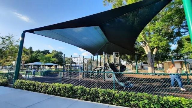 5682 46th Avenue N, Kenneth City, FL 33709 Photo