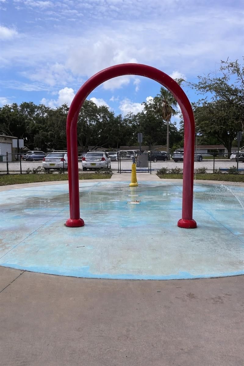 5682 46th Avenue N, Kenneth City, FL 33709 Photo