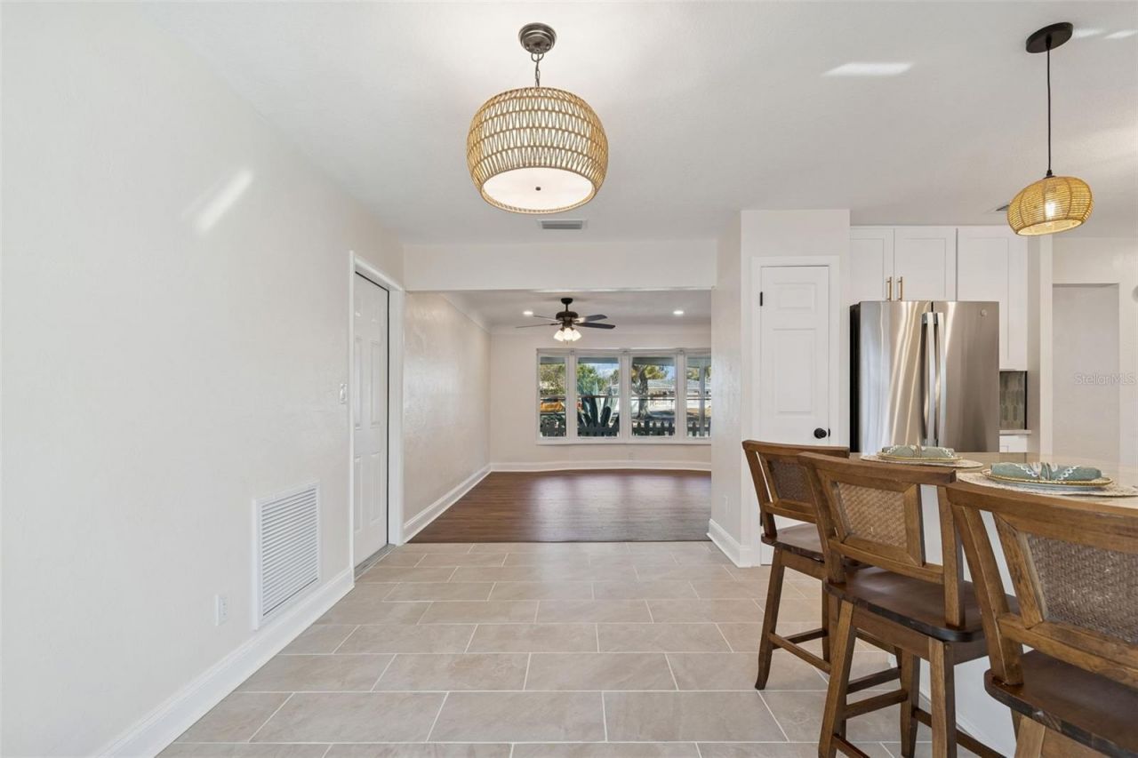 5682 46th Avenue N, Kenneth City, FL 33709 Photo