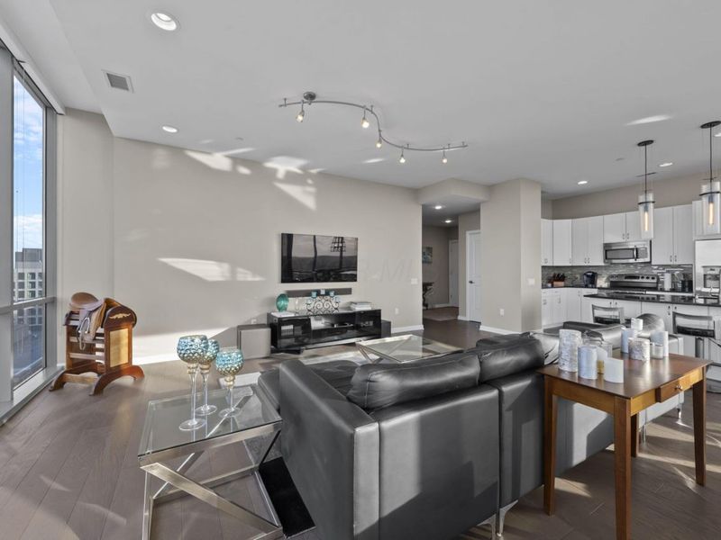 300 W Spring Street, Unit 1105, Columbus, OH 43215 Photo 8