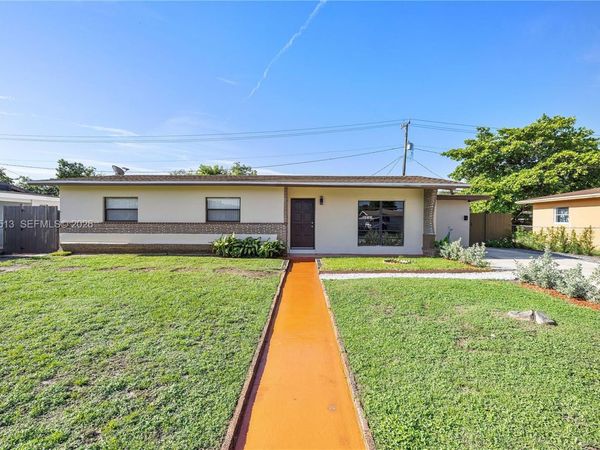 3840 NW 176th St, Unit 1, Miami Gardens, FL 33055