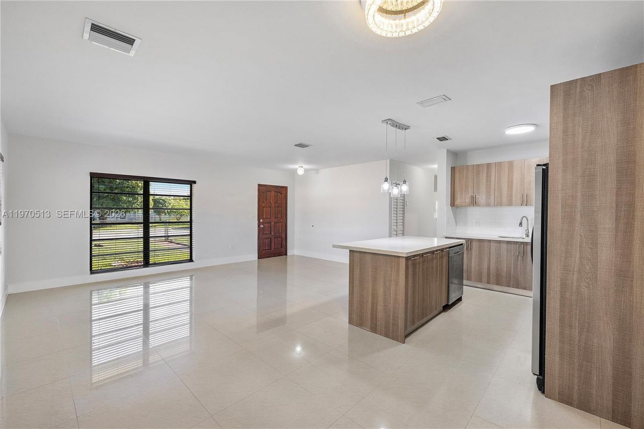 3840 NW 176th St, Unit 1, Miami Gardens, FL 33055 Photo