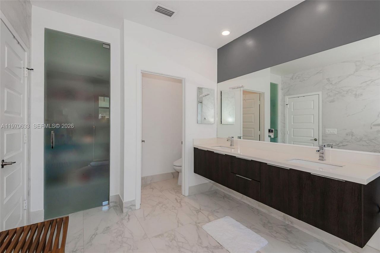 7902 NW 105th Ct , Unit 7902, Doral, FL 33178 Photo