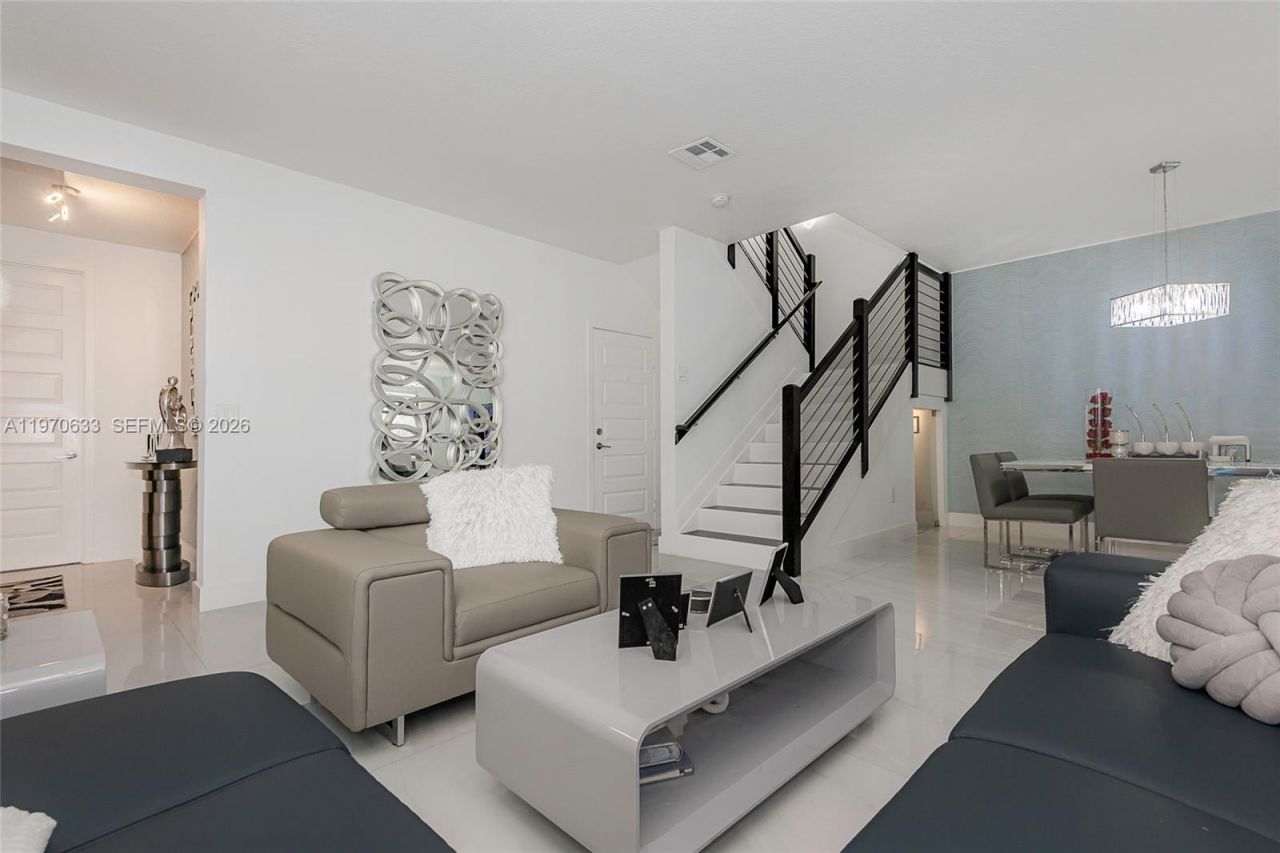 7902 NW 105th Ct , Unit 7902, Doral, FL 33178 Photo