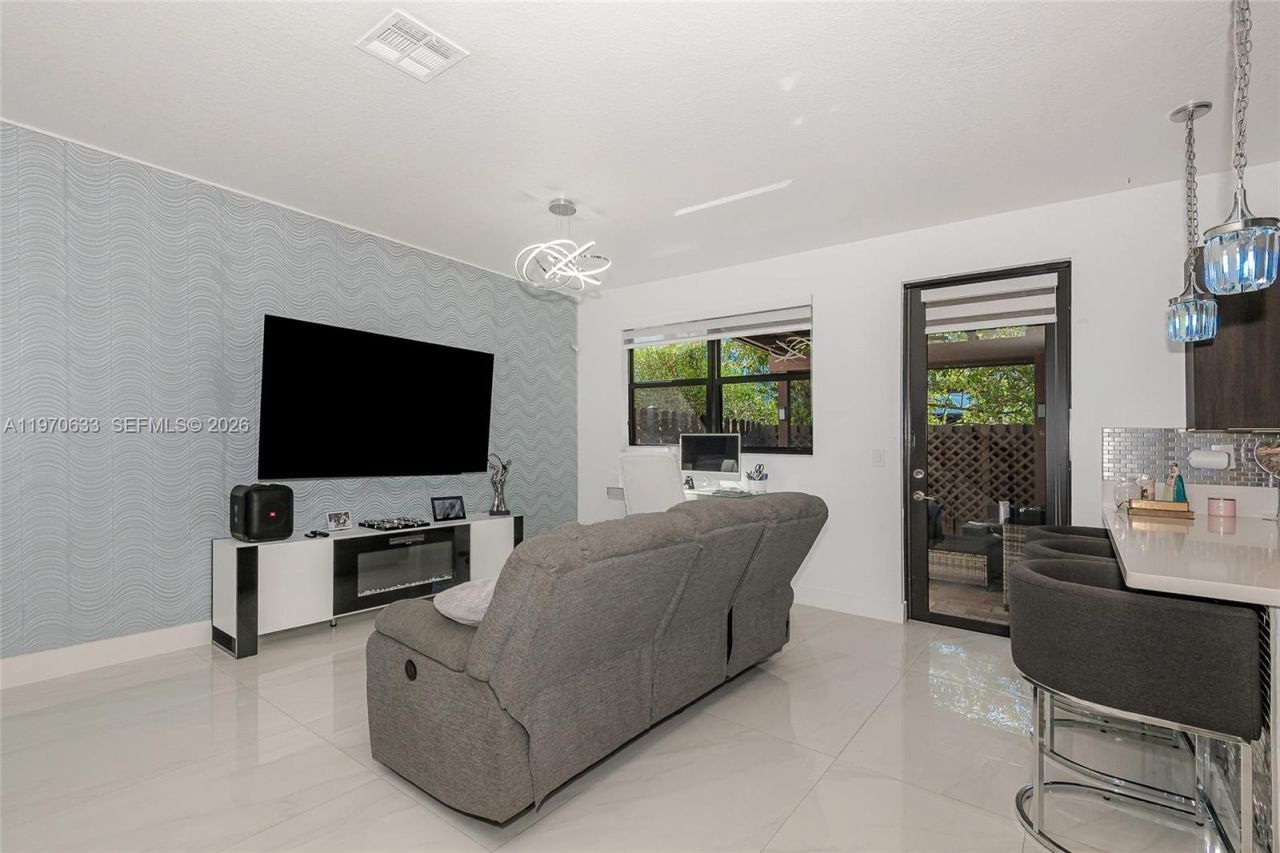 7902 NW 105th Ct , Unit 7902, Doral, FL 33178 Photo