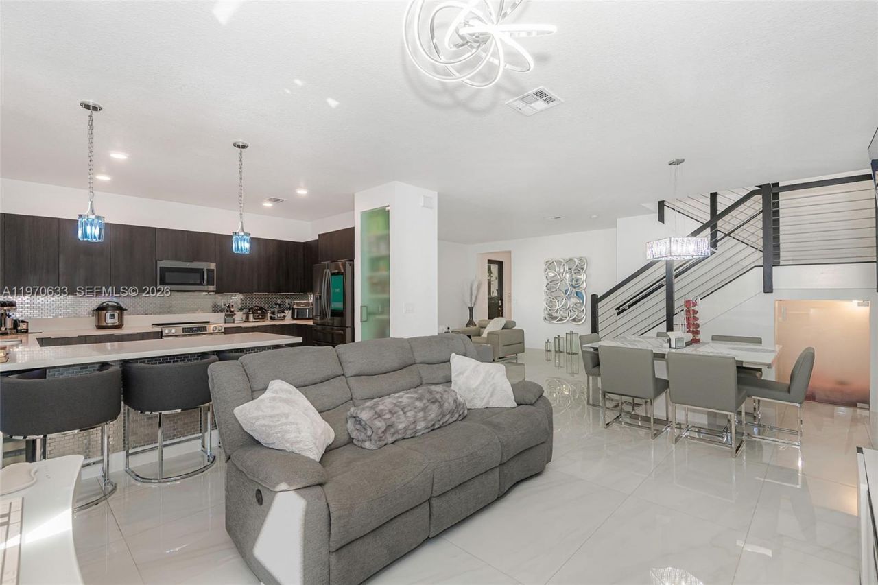 7902 NW 105th Ct , Unit 7902, Doral, FL 33178 Photo