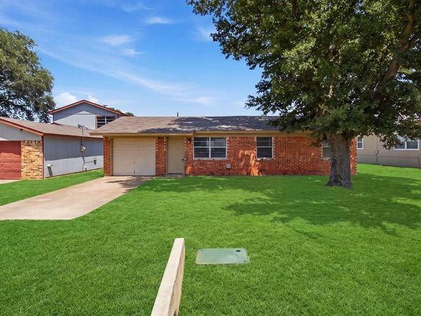 1848 Coral Road, Pelican Bay, TX 76020