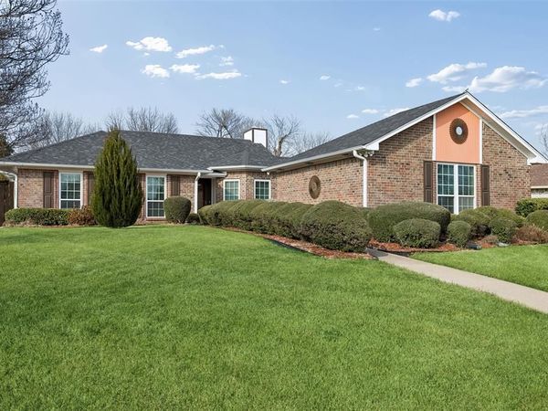 14 Alamosa Drive, Trophy Club, TX 76262