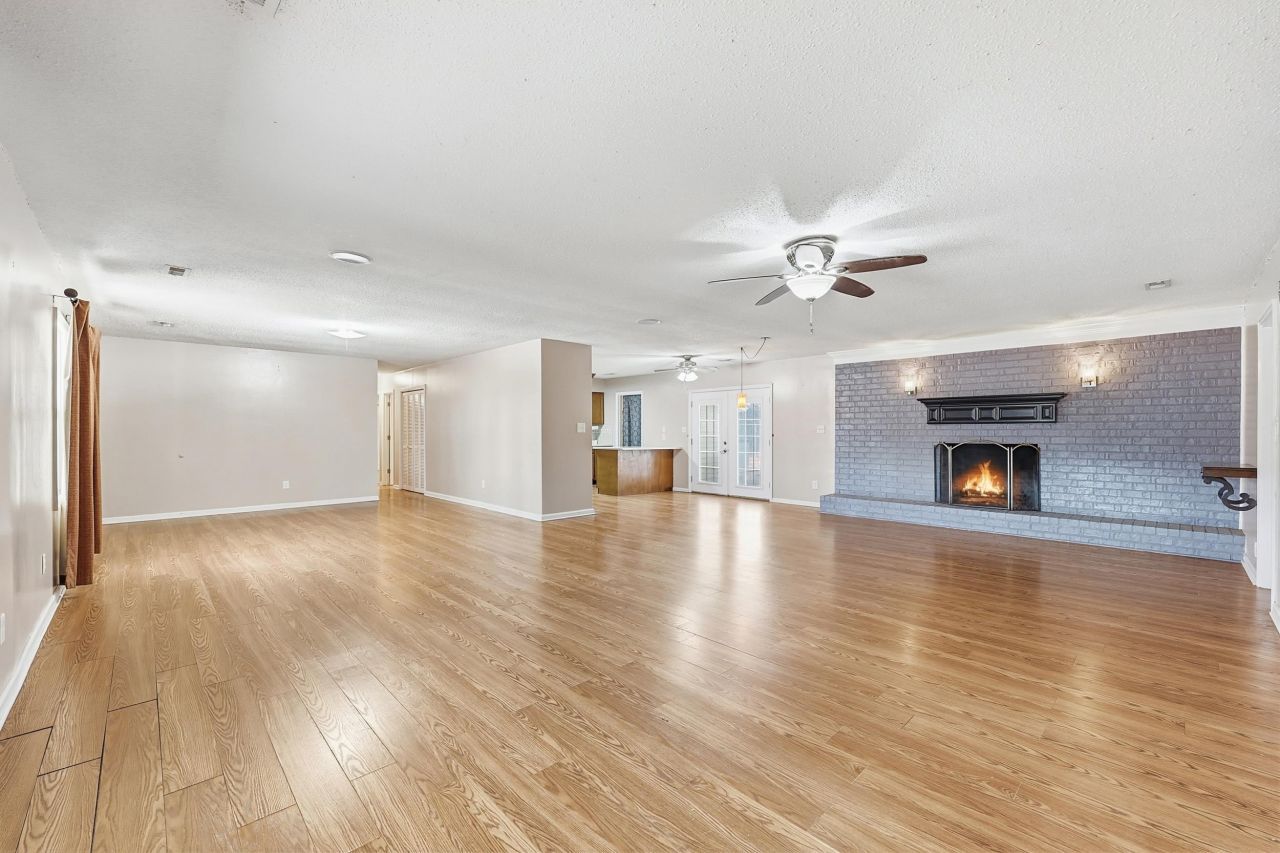 3060 Forestbrook Rd. Photo 5