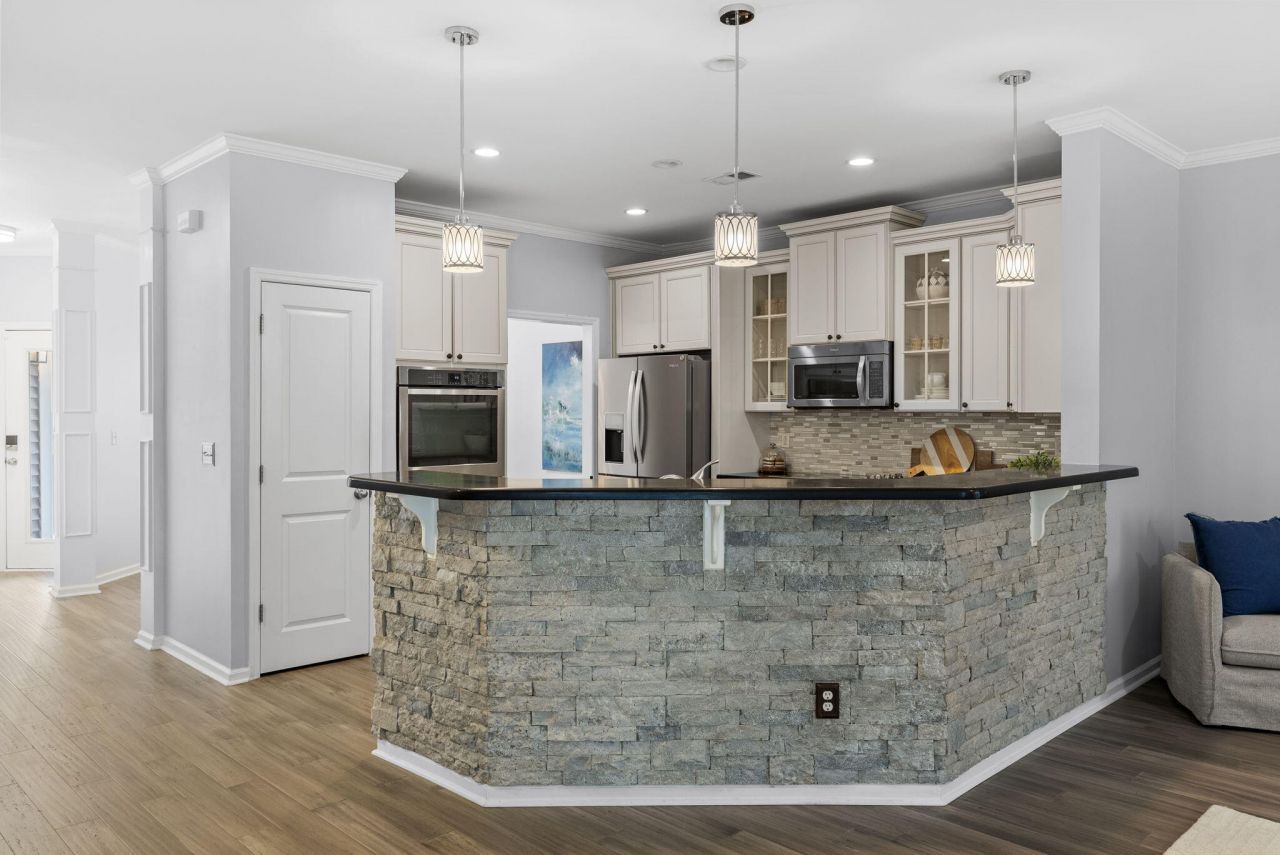 2816 Ortega Drive Photo 17