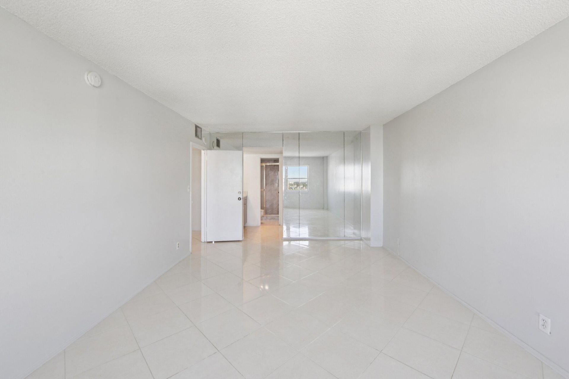 1200 Hibiscus Avenue, Unit 1804, Pompano Beach, FL 33062 Photo