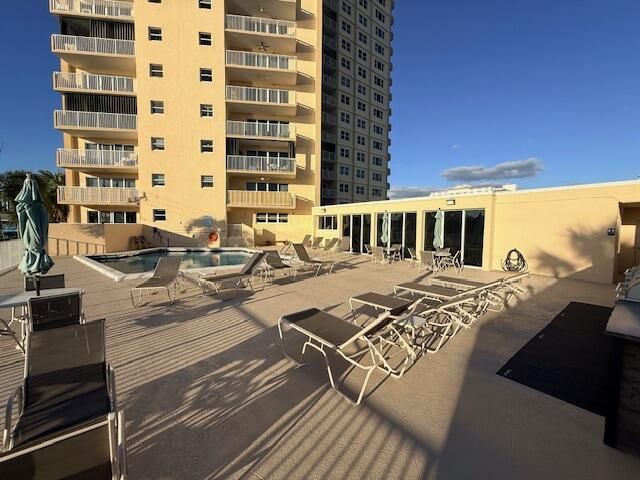 1200 Hibiscus Avenue, Unit 1804, Pompano Beach, FL 33062 Photo