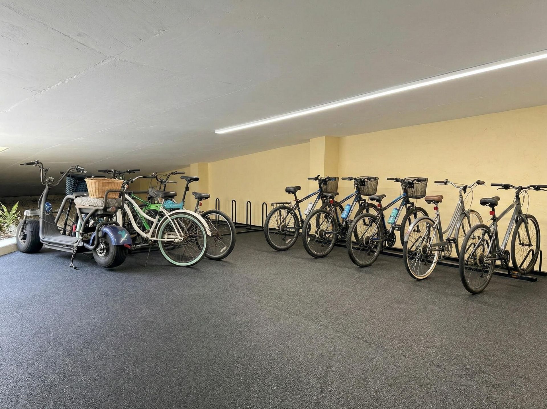 1200 Hibiscus Avenue, Unit 1804, Pompano Beach, FL 33062 Photo