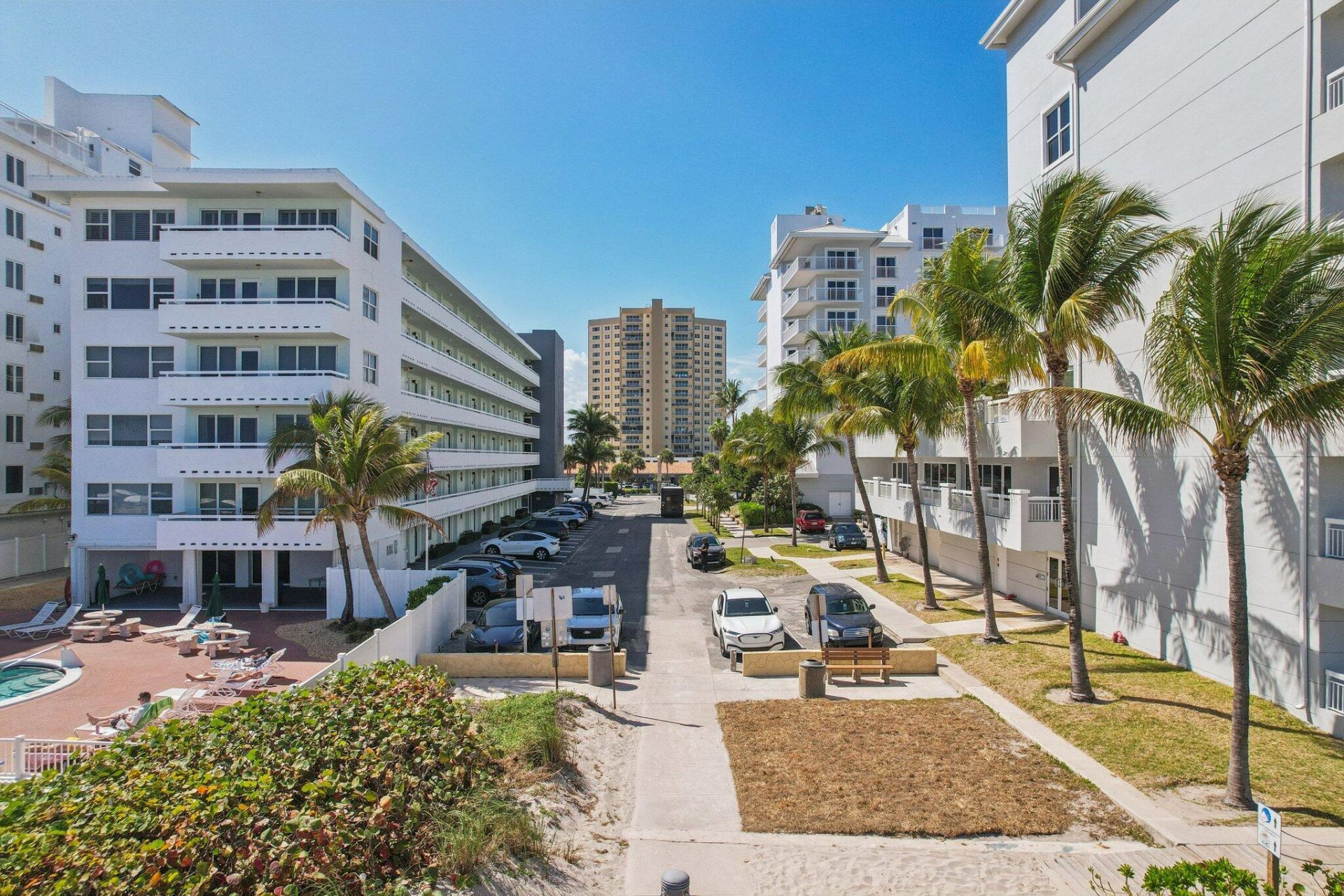 1200 Hibiscus Avenue, Unit 1804, Pompano Beach, FL 33062 Photo