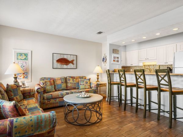 6829 Thomas Drive, Unit 306, Panama City, FL 32408