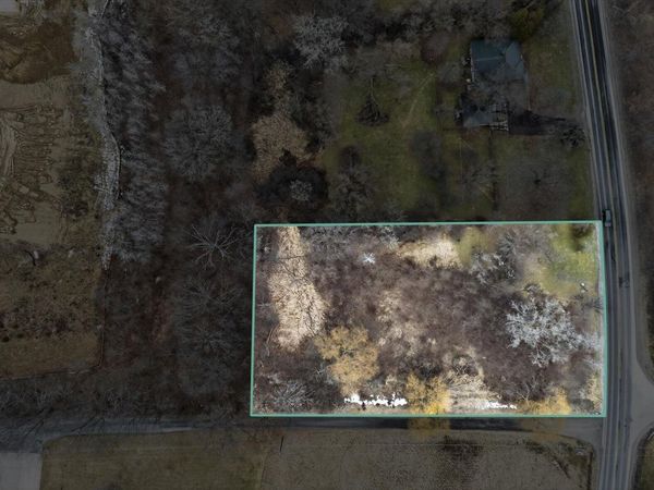 680 N Territorial Road W, Ann Arbor, MI 48105