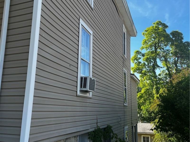 422 Whitely Street, Bridgeport, OH 43912 Photo 2