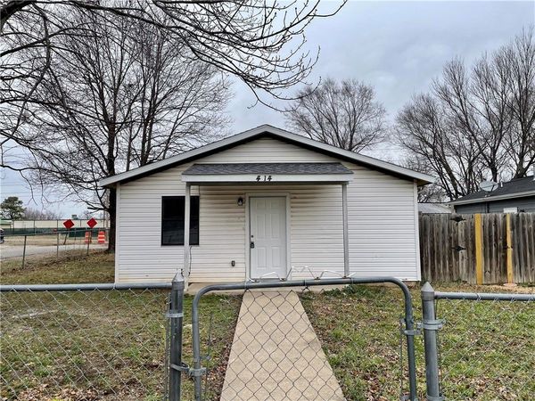414 W Price Avenue, Springdale, AR 72764