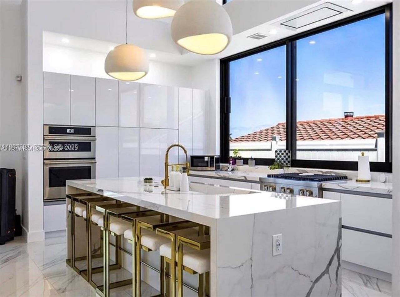 2225 NE 19th St , Fort Lauderdale, FL 33305 Photo