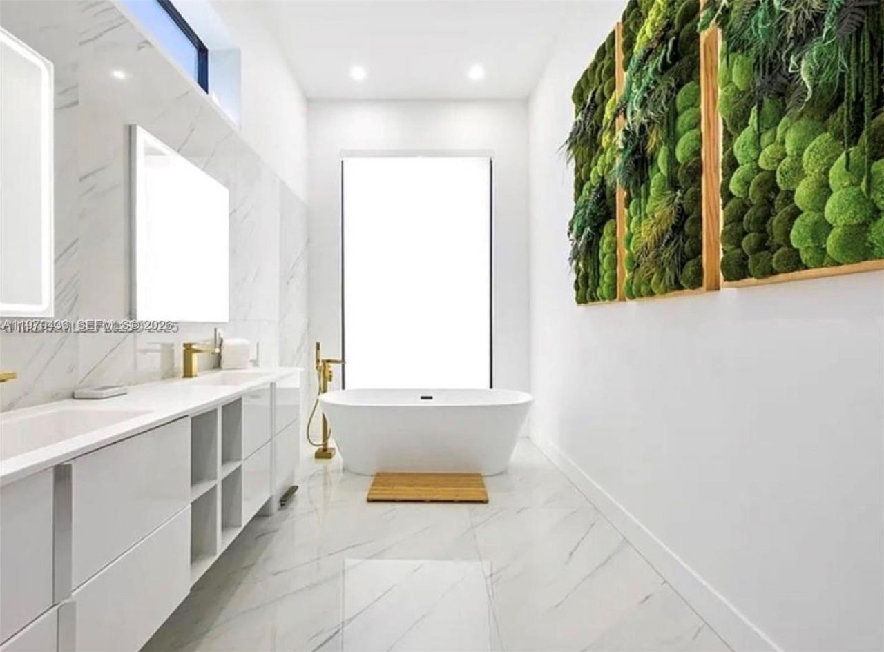 2225 NE 19th St, Fort Lauderdale, FL 33305 Photo