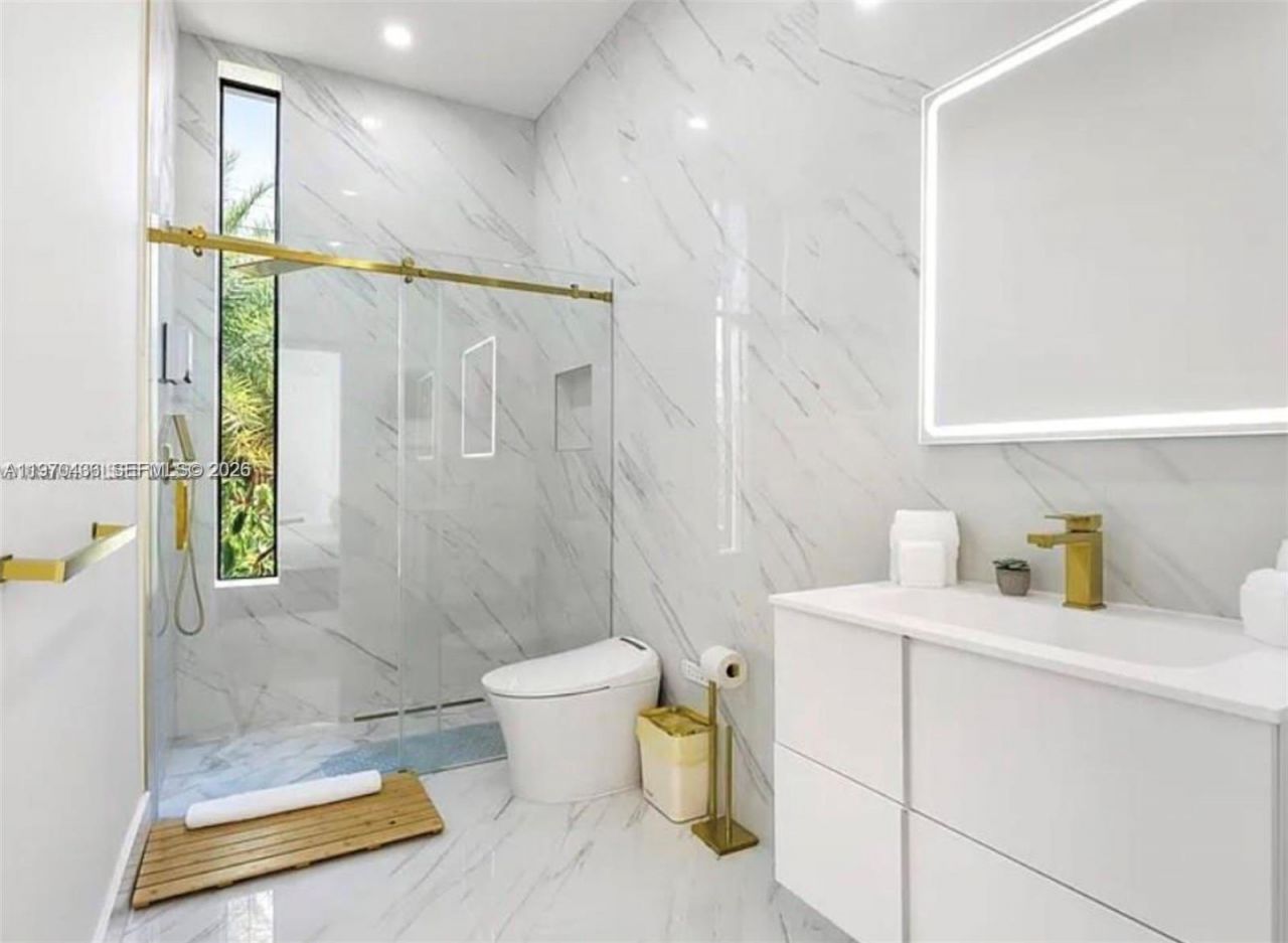 2225 NE 19th St , Fort Lauderdale, FL 33305 Photo