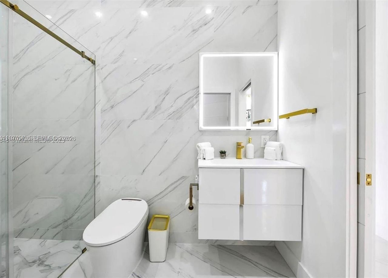 2225 NE 19th St , Fort Lauderdale, FL 33305 Photo