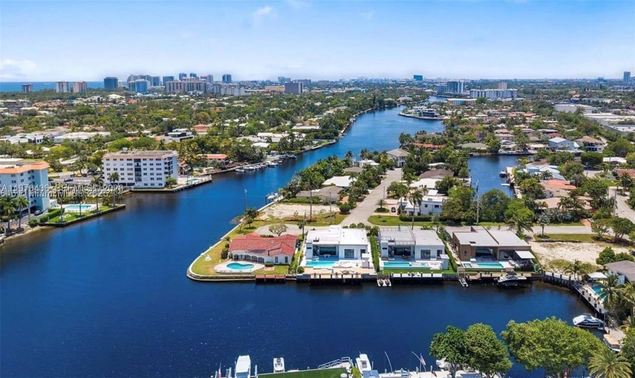 2225 NE 19th St , Fort Lauderdale, FL 33305 Photo