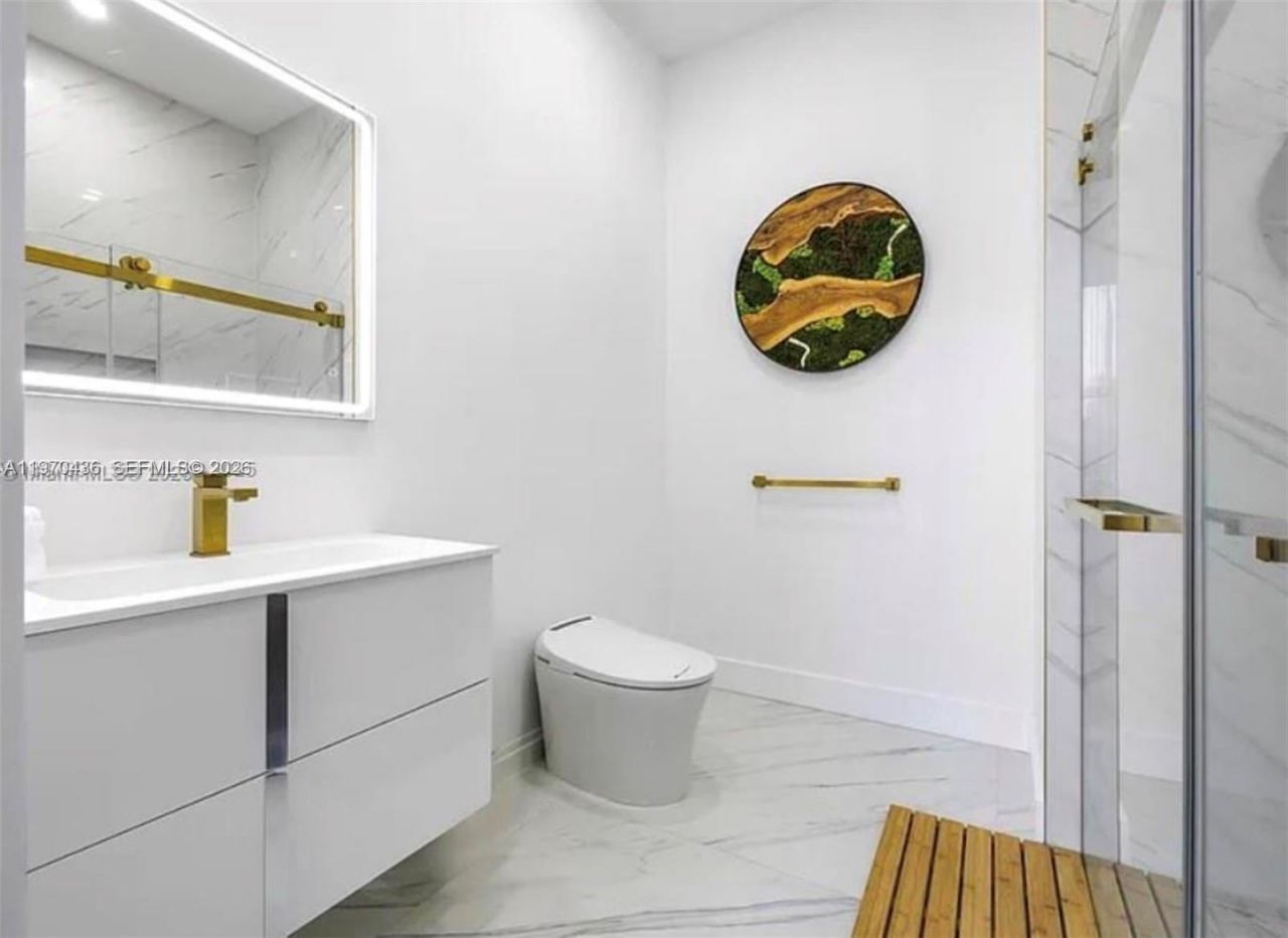 2225 NE 19th St, Fort Lauderdale, FL 33305 Photo