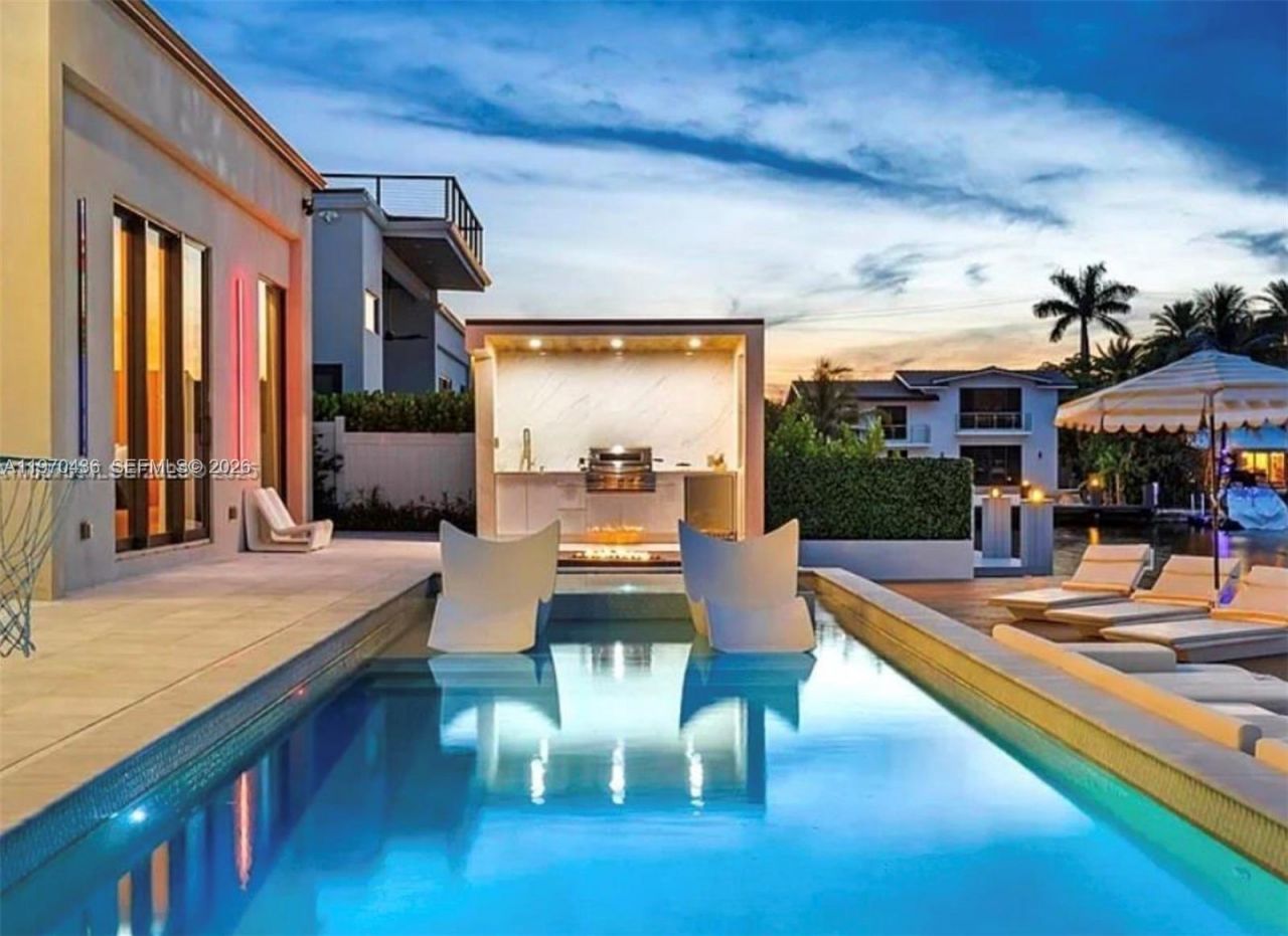 2225 NE 19th St, Fort Lauderdale, FL 33305 Photo