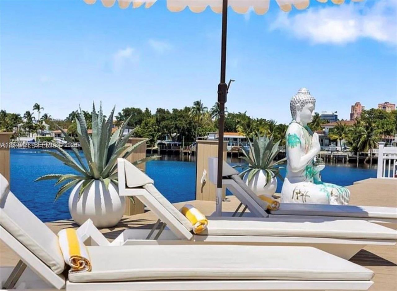 2225 NE 19th St, Fort Lauderdale, FL 33305 Photo