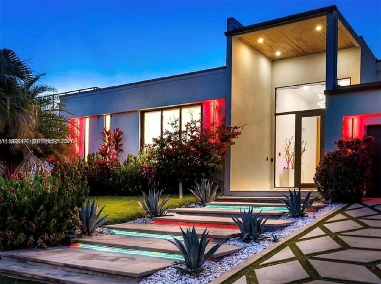 2225 NE 19th St, Fort Lauderdale, FL 33305 Photo