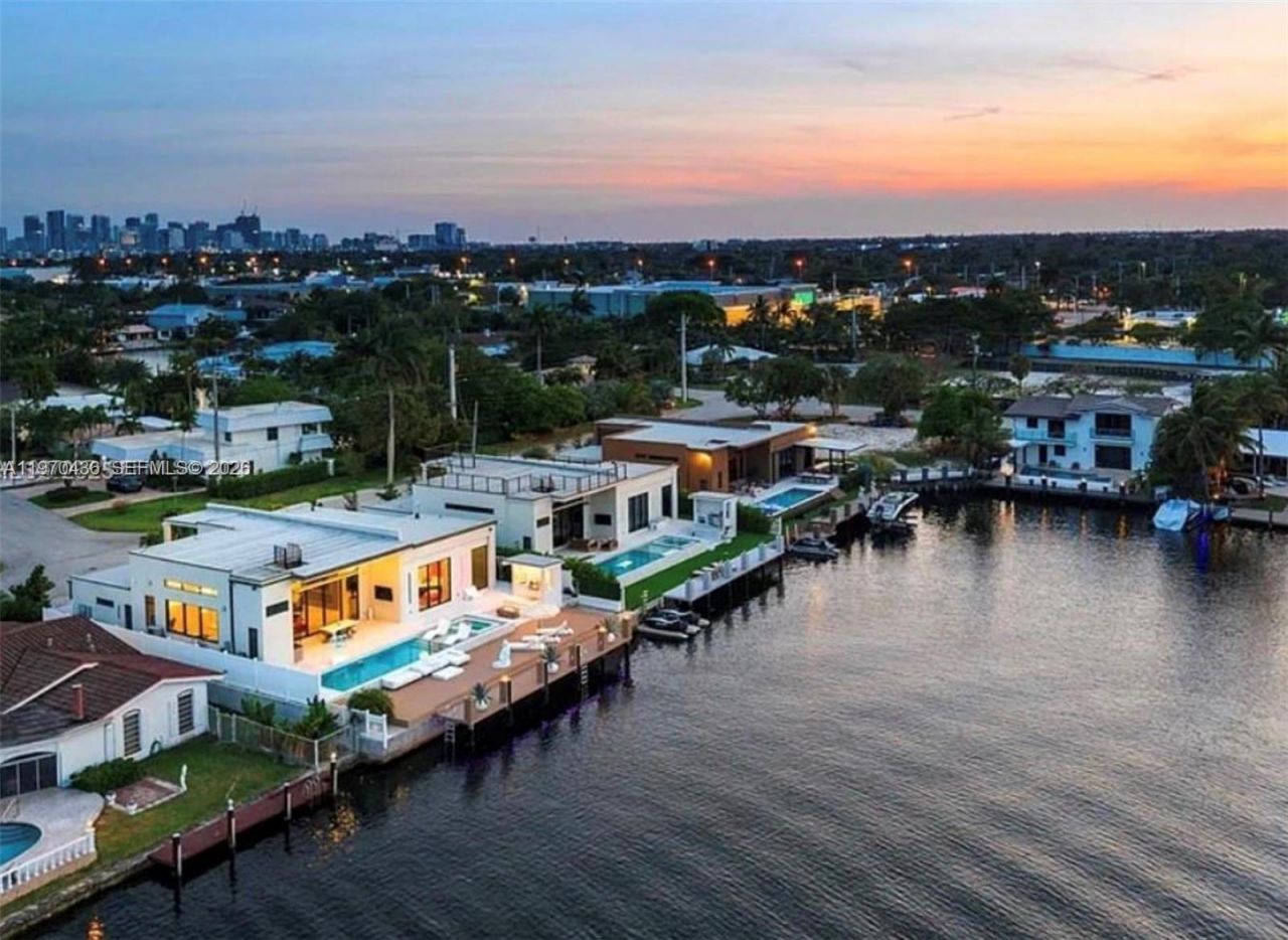 2225 NE 19th St, Fort Lauderdale, FL 33305 Photo