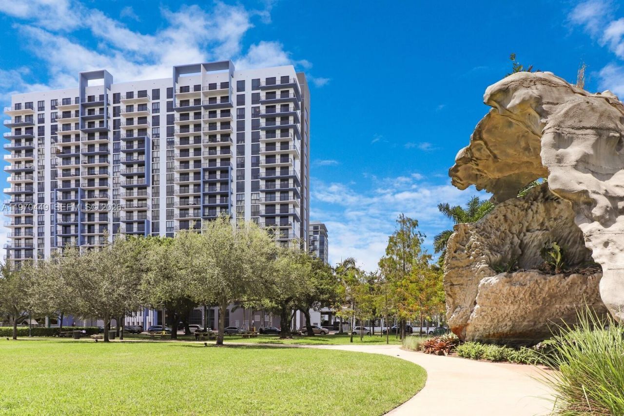 5350 NW 84th Ave , Unit 601, Doral, FL 33166 Photo