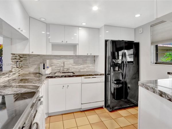 10525 SW 112th Ave, Unit 117, Miami, FL 33176