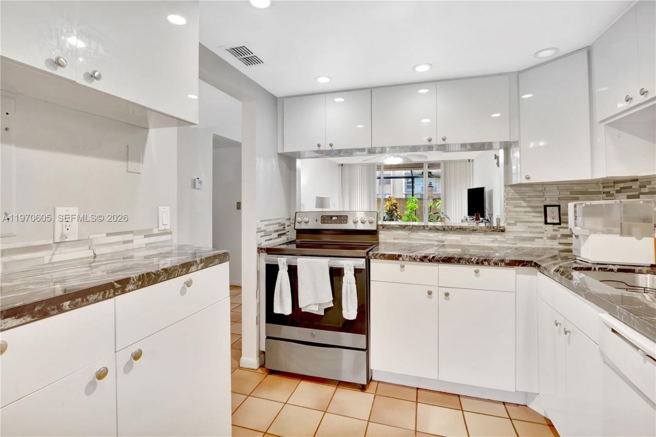 10525 SW 112th Ave, Unit 117, Miami, FL 33176 Photo