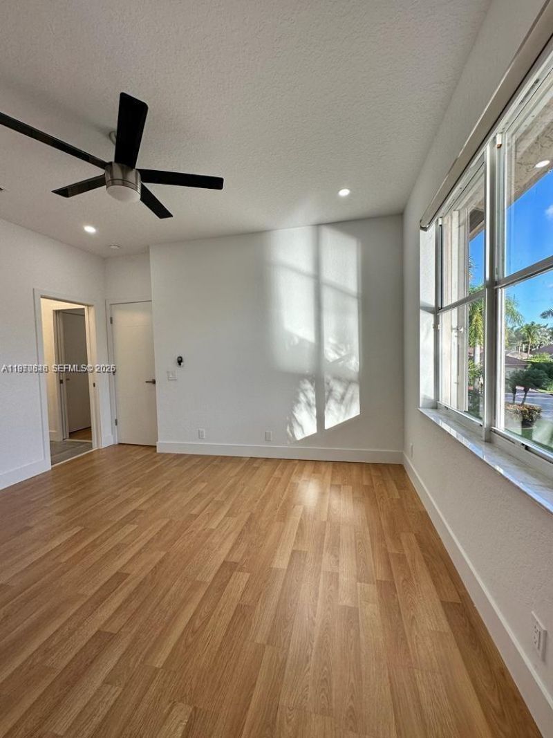 1887 Harbor View Cir, Weston, FL 33327 Photo