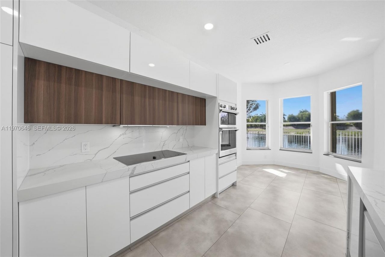 1887 Harbor View Cir, Weston, FL 33327 Photo