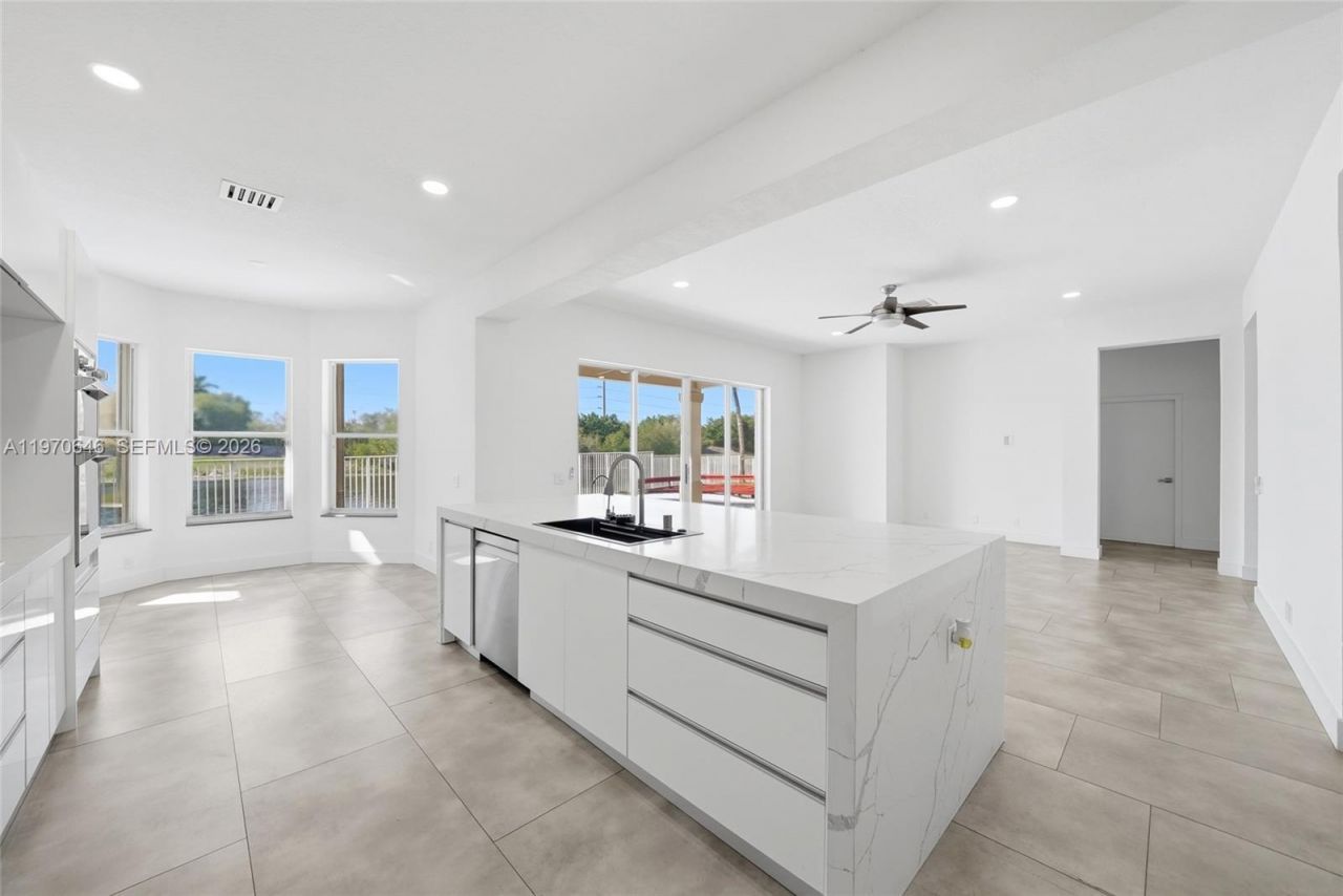 1887 Harbor View Cir, Weston, FL 33327 Photo