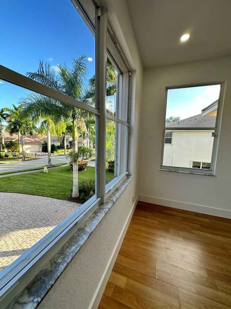 1887 Harbor View Cir, Weston, FL 33327 Photo